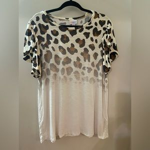 EUC- Worn 1x - LulaRoe Olive Short Sleeve Top Size Large Leopard Print